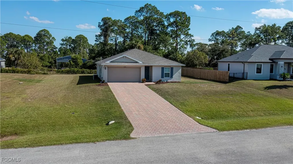 6058 S Moss Circle Labelle FL 33935