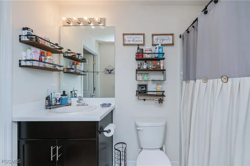 6058 S Moss Circle Labelle FL 33935