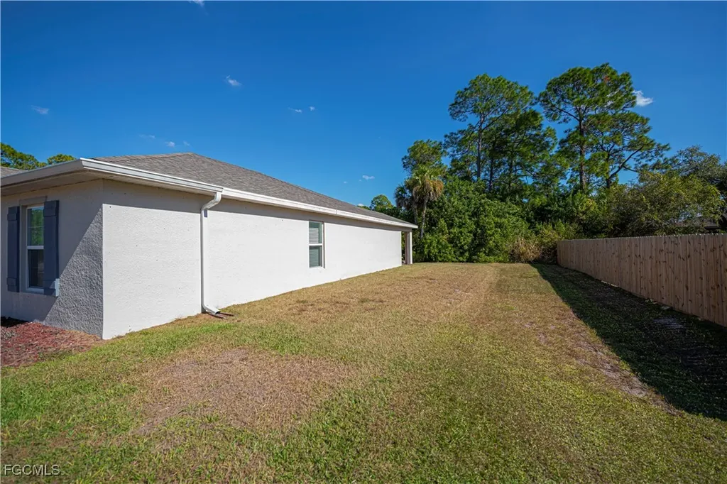 6058 S Moss Circle Labelle FL 33935
