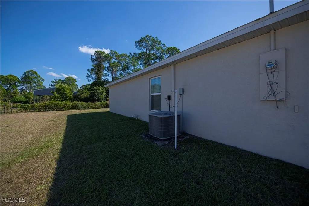 6058 S Moss Circle Labelle FL 33935