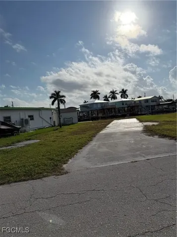 3867 Phoenix Drive ST. James City FL 33956