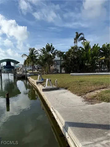 3867 Phoenix Drive ST. James City FL 33956