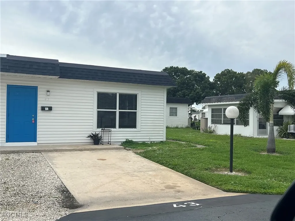 43 Tangelo Court Lehigh Acres FL 33936