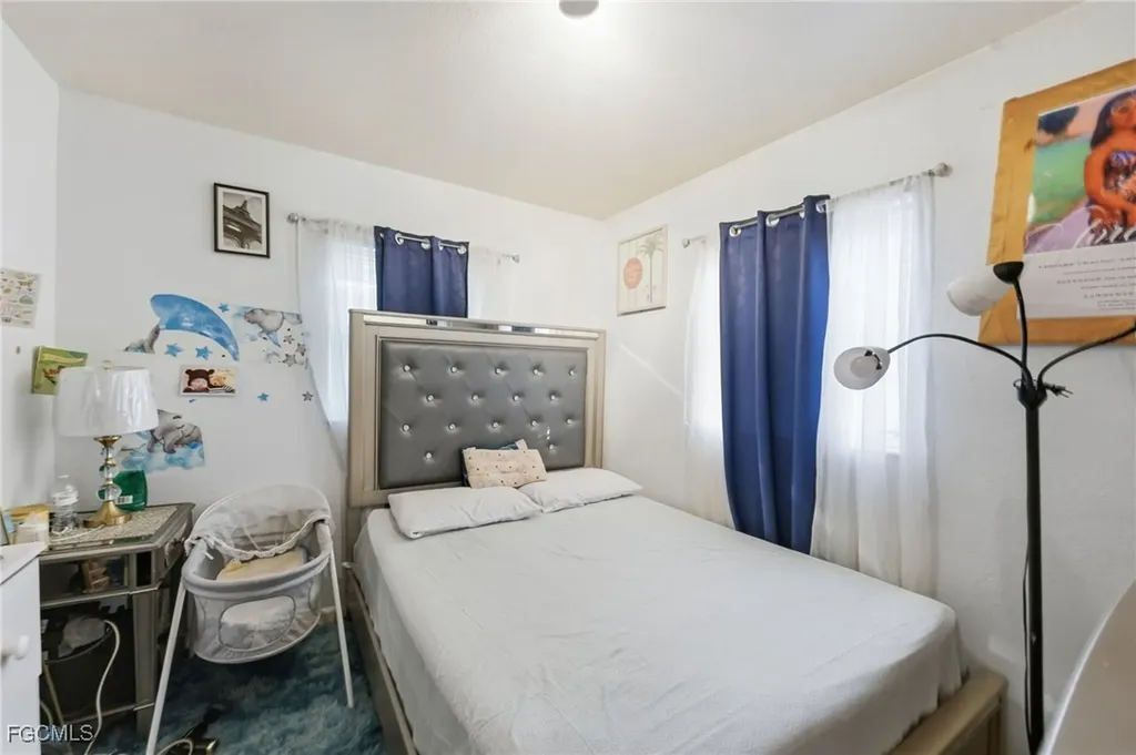 2505 Henderson Avenue Fort Myers FL 33916