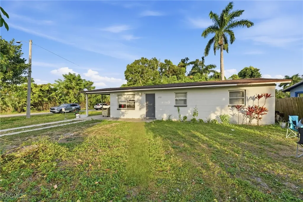 2505 Henderson Avenue Fort Myers FL 33916