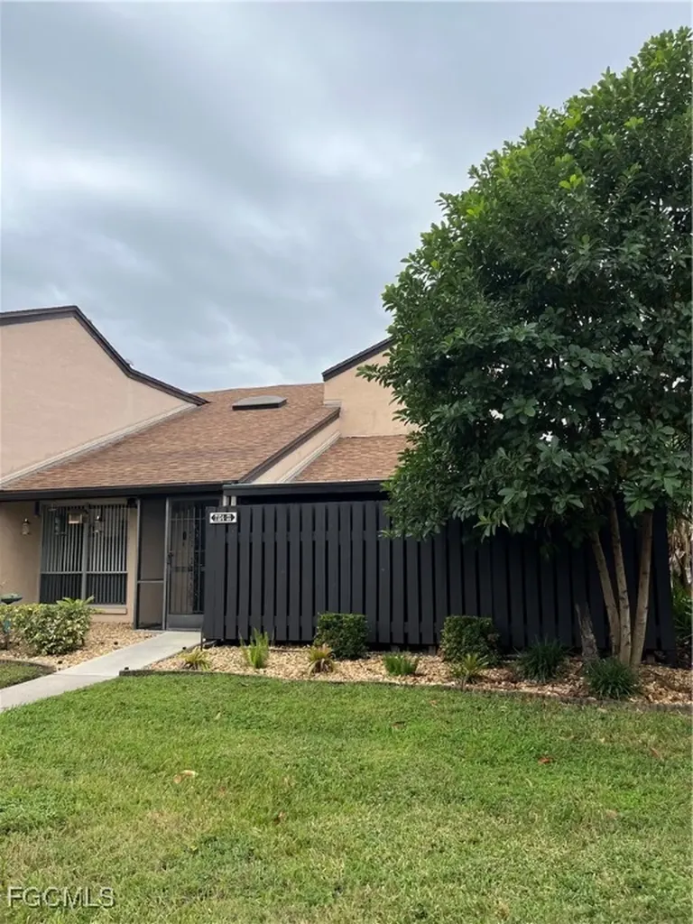 Fort Myers FL, 7164 Kola Terrace, Unit 31