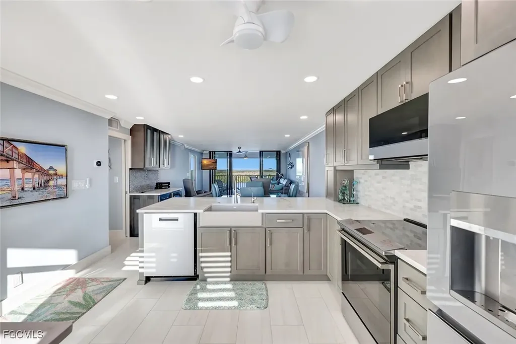 4253 Bay Beach Lane Fort Myers Beach FL 33931