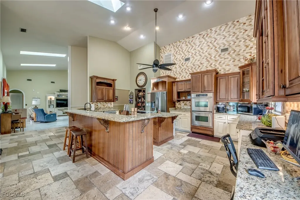 706 SW 6th Street Cape Coral FL 33991