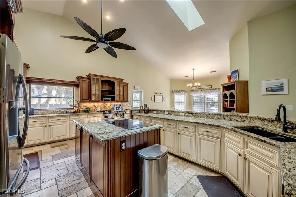 706 SW 6th Street Cape Coral FL 33991