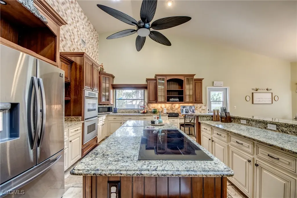 706 SW 6th Street Cape Coral FL 33991