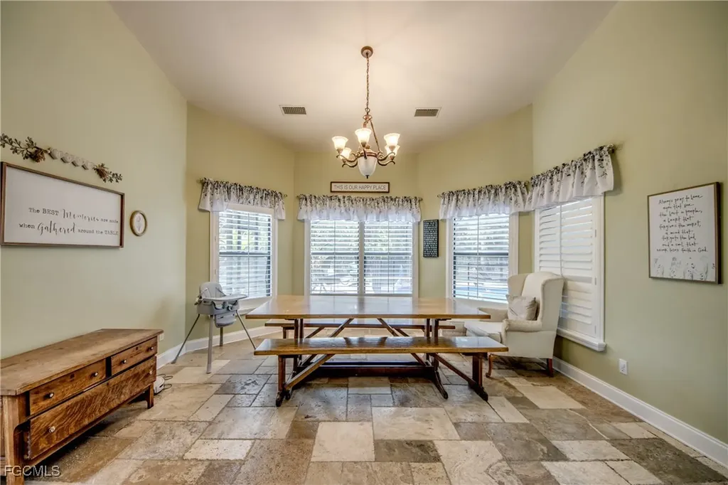 706 SW 6th Street Cape Coral FL 33991