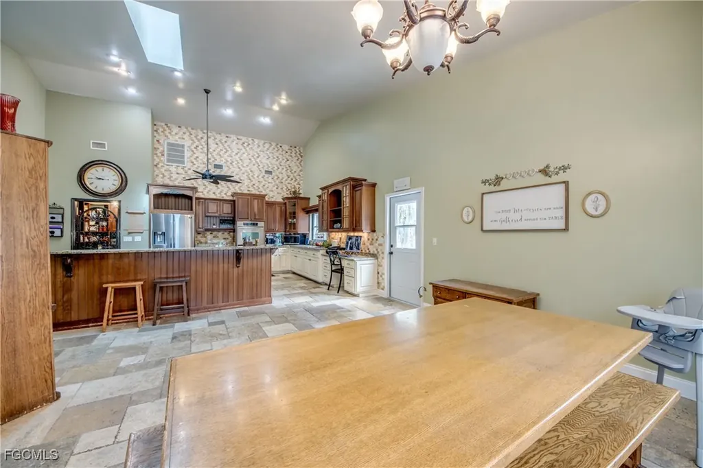 706 SW 6th Street Cape Coral FL 33991
