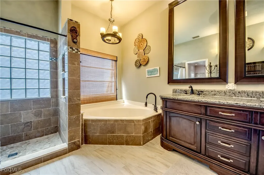 706 SW 6th Street Cape Coral FL 33991