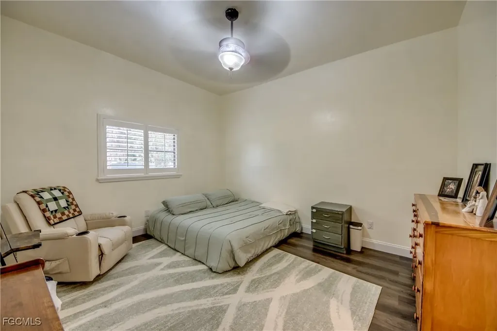 706 SW 6th Street Cape Coral FL 33991