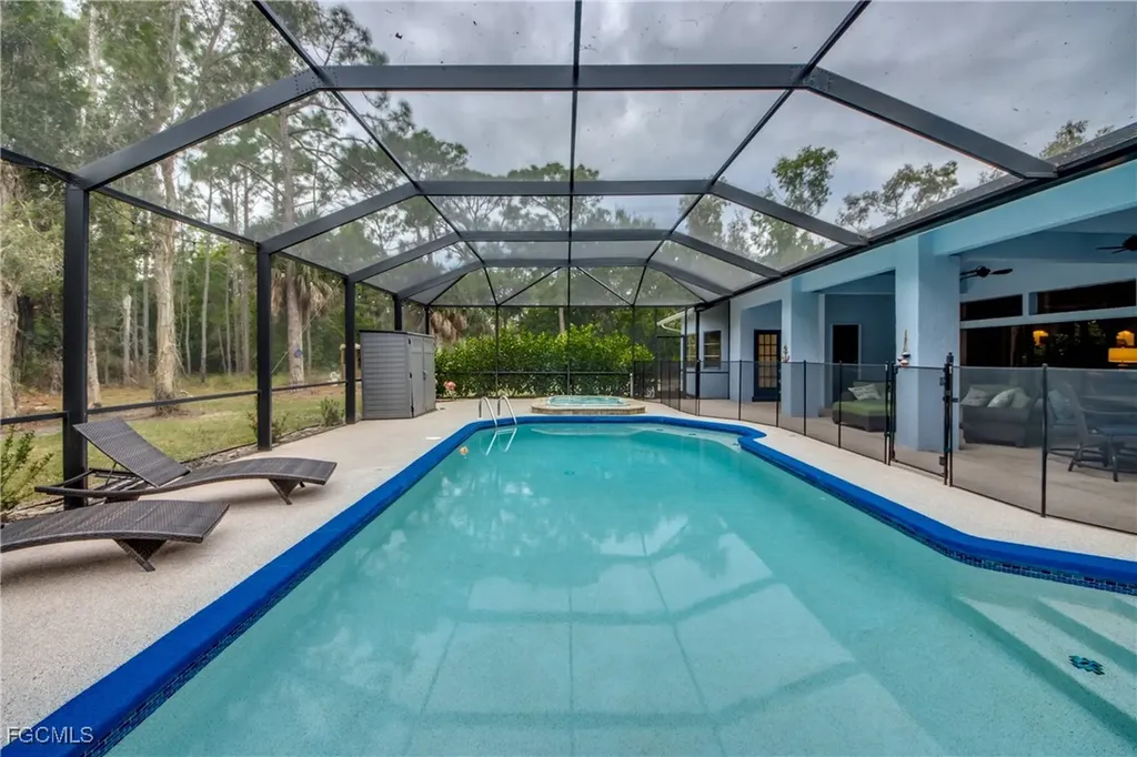 706 SW 6th Street Cape Coral FL 33991