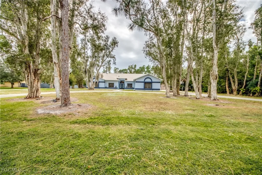 706 SW 6th Street Cape Coral FL 33991
