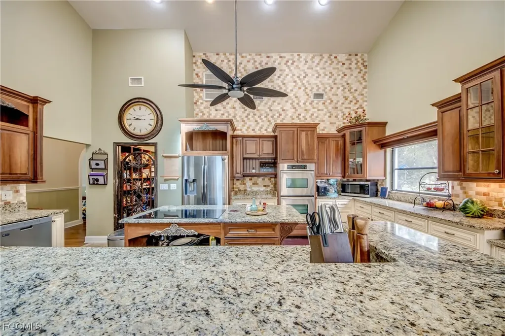 706 SW 6th Street Cape Coral FL 33991