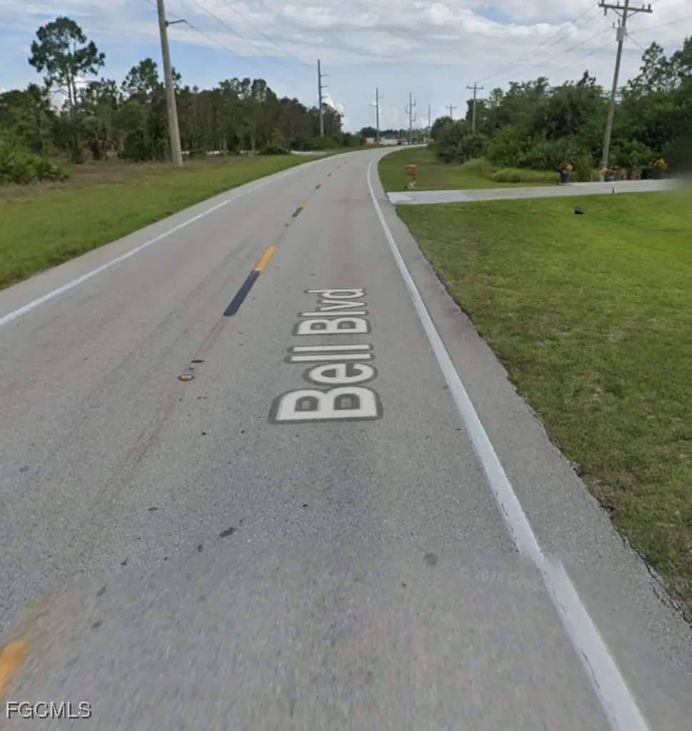 1039 Bell Boulevard S Lehigh Acres FL 33974
