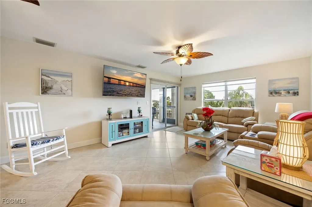 843 SE 46th Lane Cape Coral FL 33904