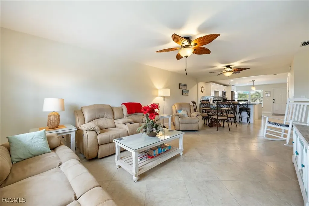 843 SE 46th Lane Cape Coral FL 33904