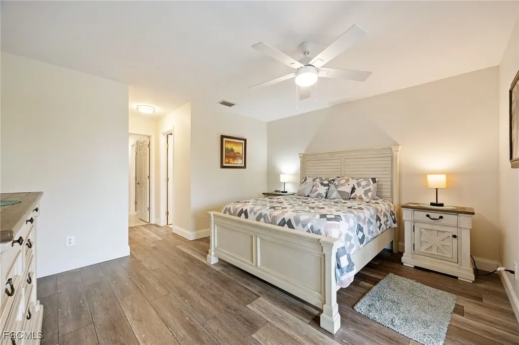 843 SE 46th Lane Cape Coral FL 33904