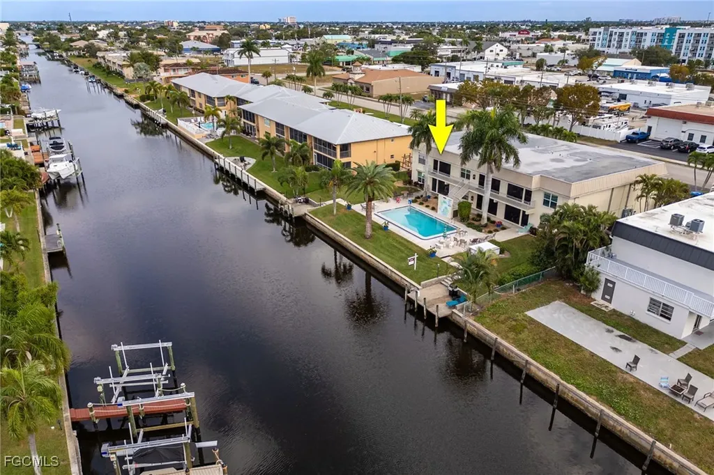 843 SE 46th Lane Cape Coral FL 33904