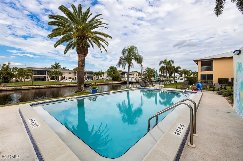 843 SE 46th Lane Cape Coral FL 33904