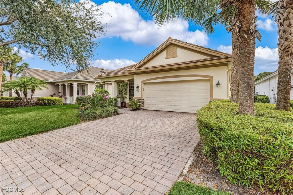 3900 Lakeview Isle Court Fort Myers FL 33905