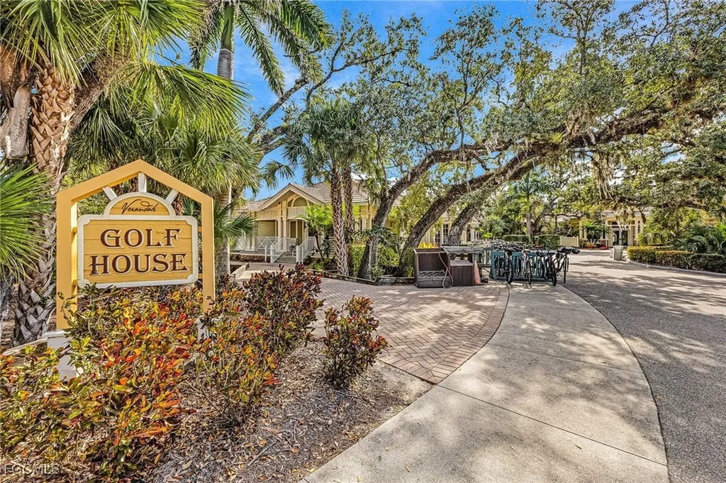 3900 Lakeview Isle Court Fort Myers FL 33905