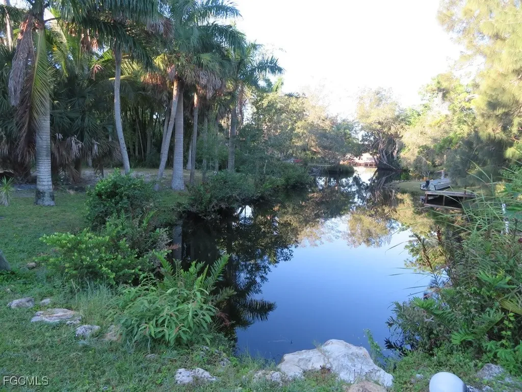 10690 Goodwin Street Bonita Springs FL 34135