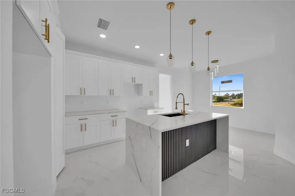 4206 E 15th Street Lehigh Acres FL 33972