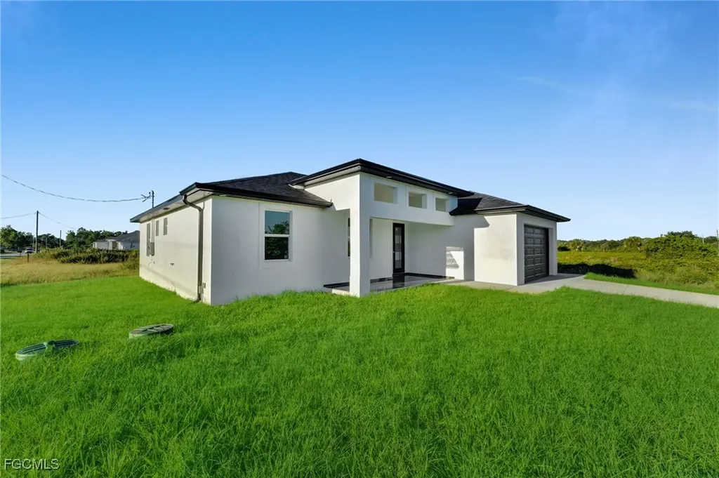 4206 E 15th Street Lehigh Acres FL 33972