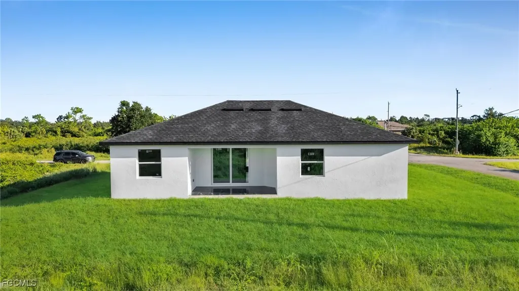 4206 E 15th Street Lehigh Acres FL 33972