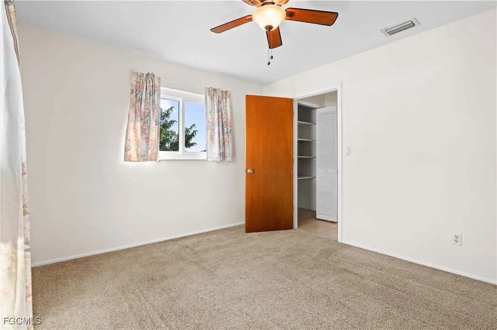 1318 SE 19th Terrace Cape Coral FL 33990