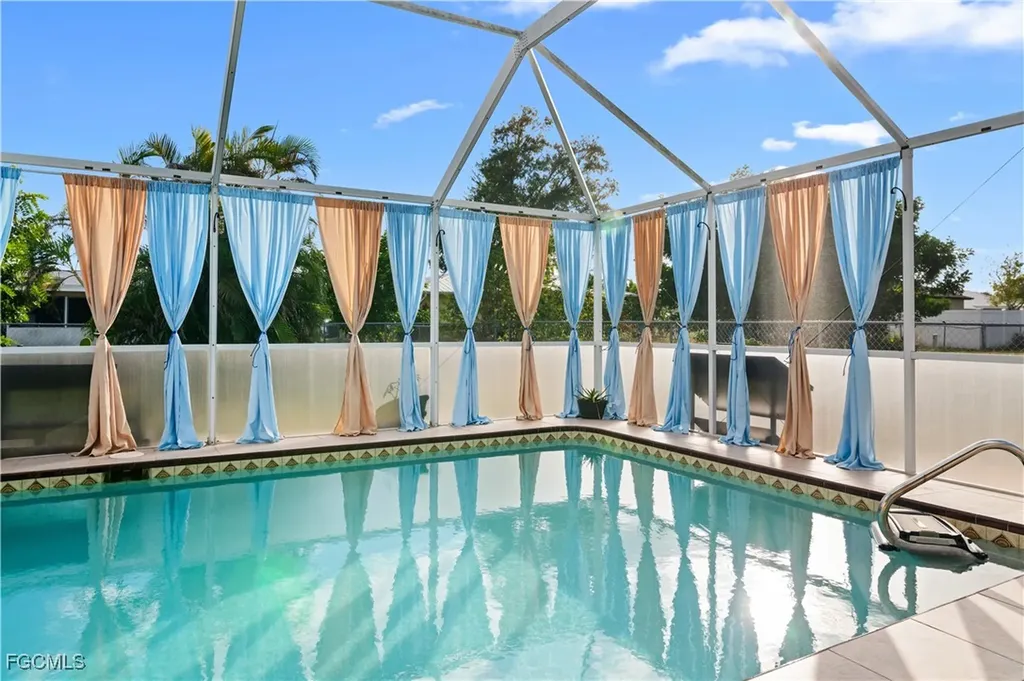 1318 SE 19th Terrace Cape Coral FL 33990