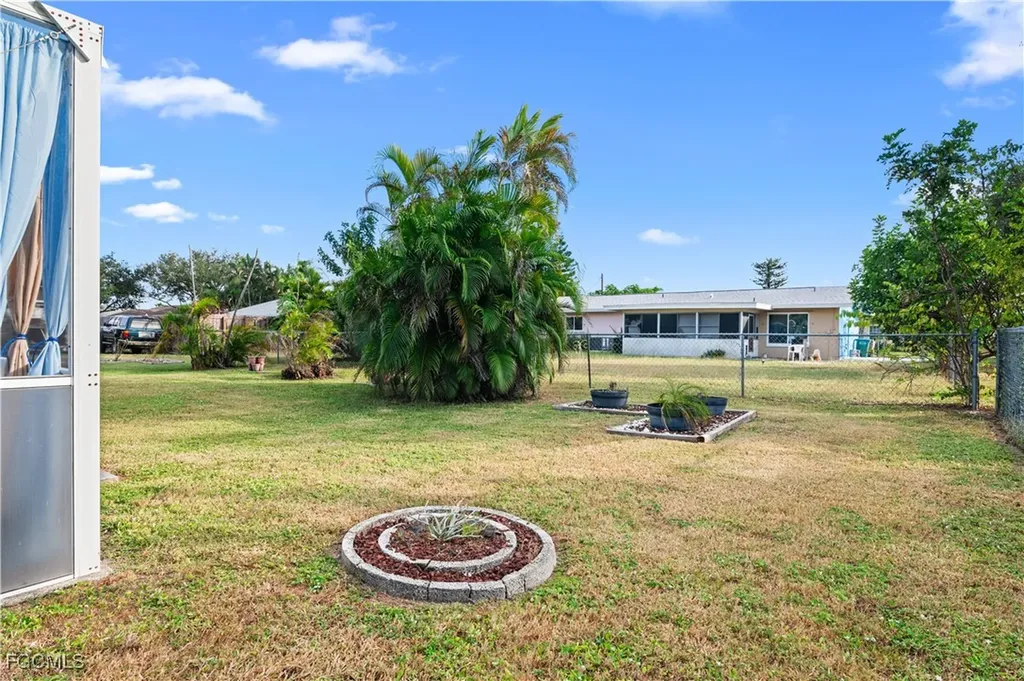 1318 SE 19th Terrace Cape Coral FL 33990