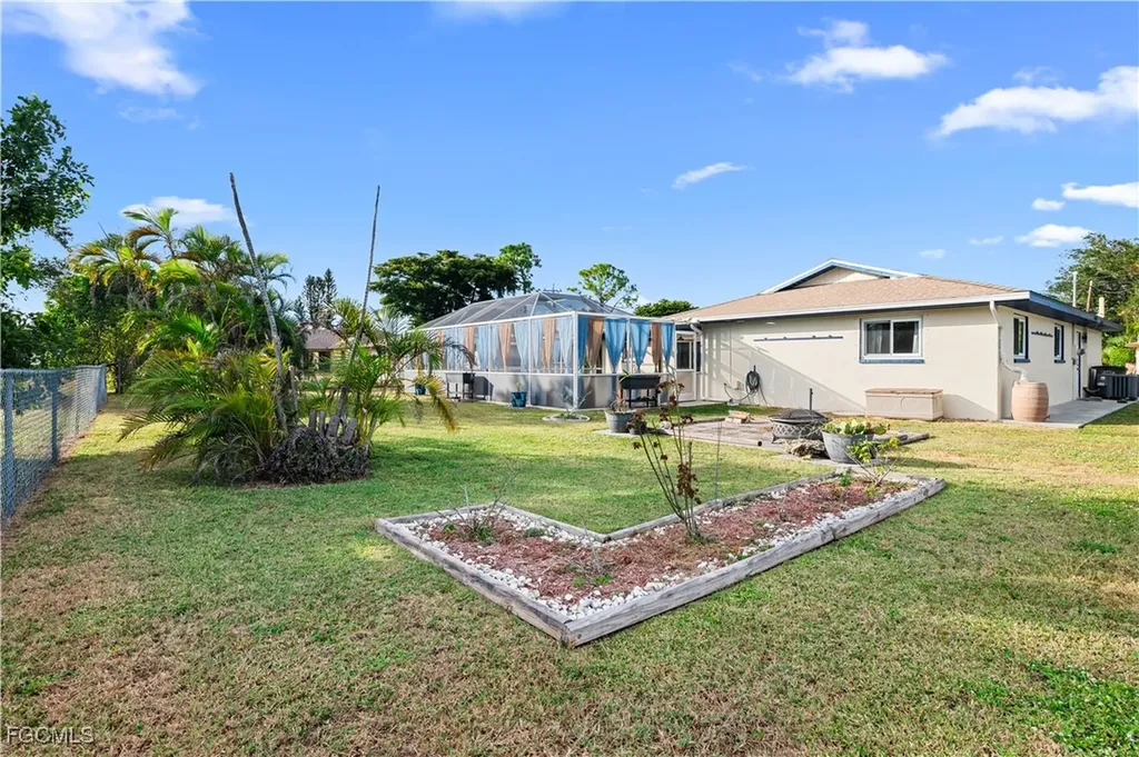 1318 SE 19th Terrace Cape Coral FL 33990