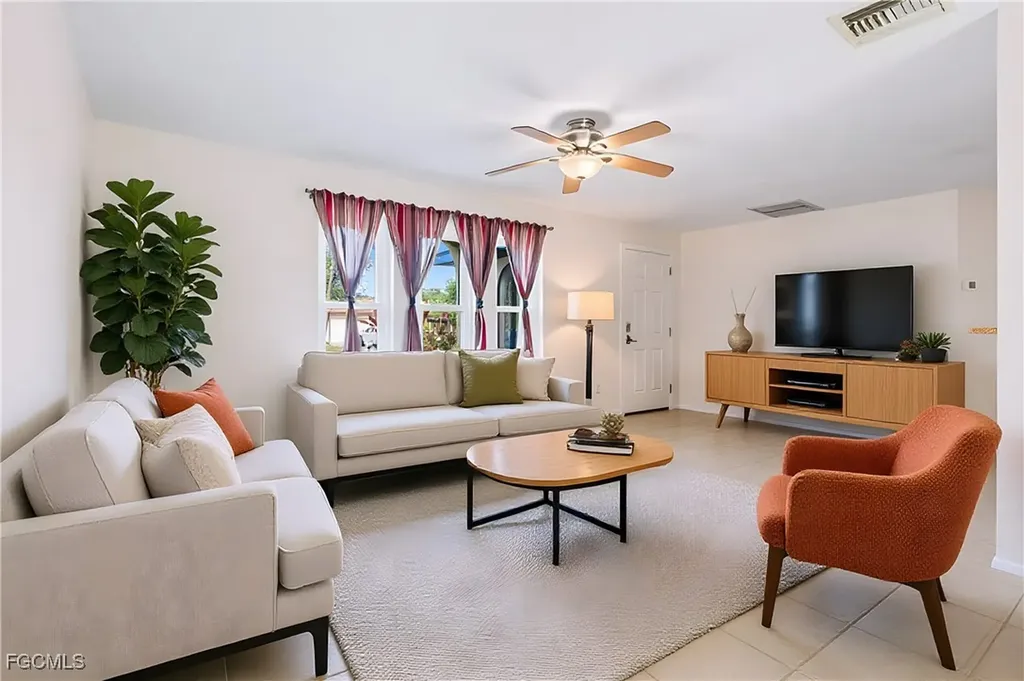 1318 SE 19th Terrace Cape Coral FL 33990