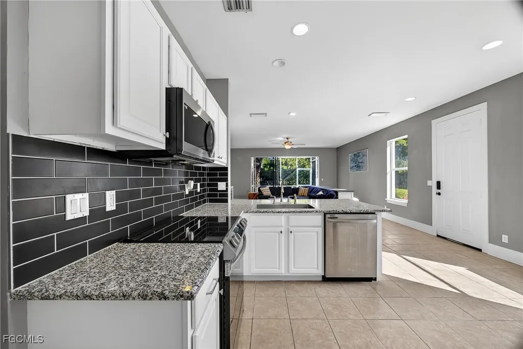 8300 Village Edge Circle Fort Myers FL 33919