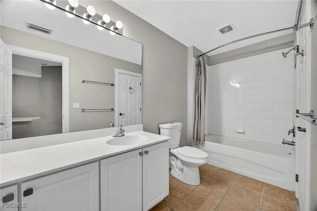 8300 Village Edge Circle Fort Myers FL 33919