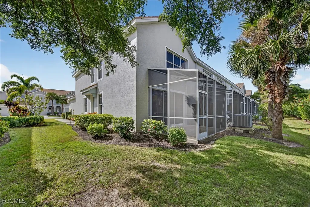 8300 Village Edge Circle Fort Myers FL 33919