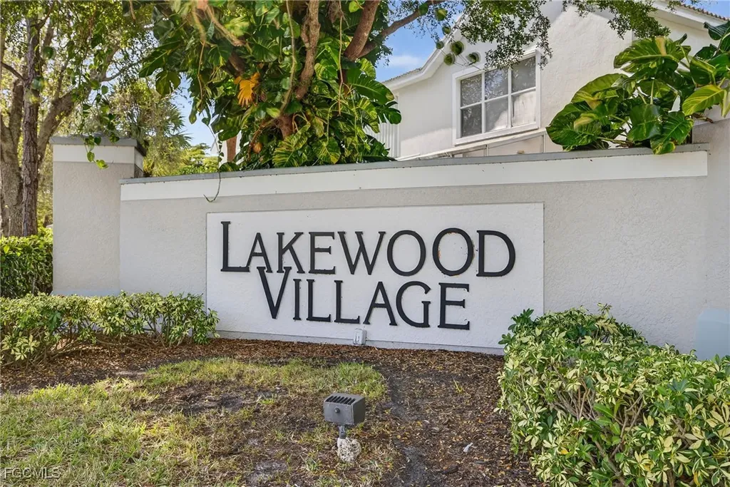 8300 Village Edge Circle Fort Myers FL 33919
