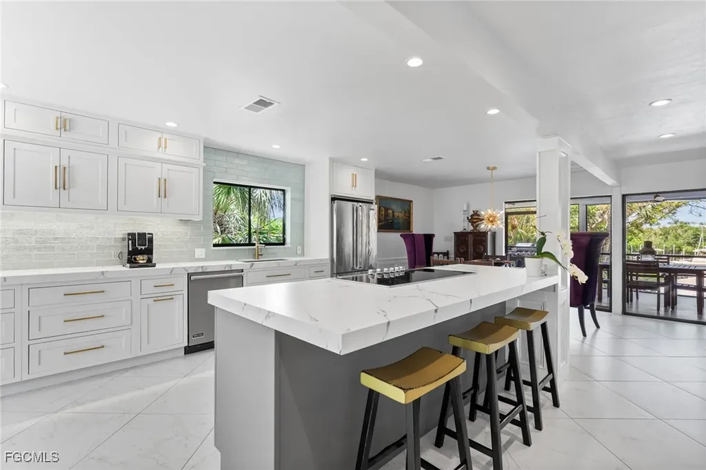 419 Lighthouse Way Sanibel FL 33957