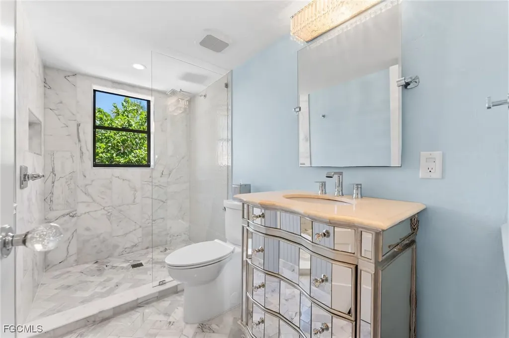 419 Lighthouse Way Sanibel FL 33957
