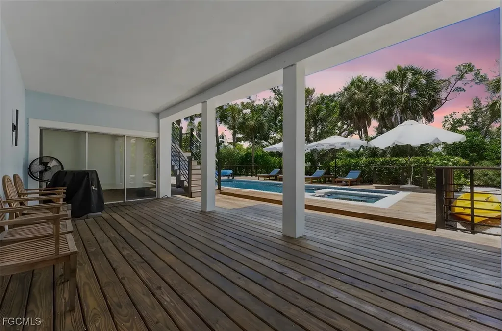 419 Lighthouse Way Sanibel FL 33957