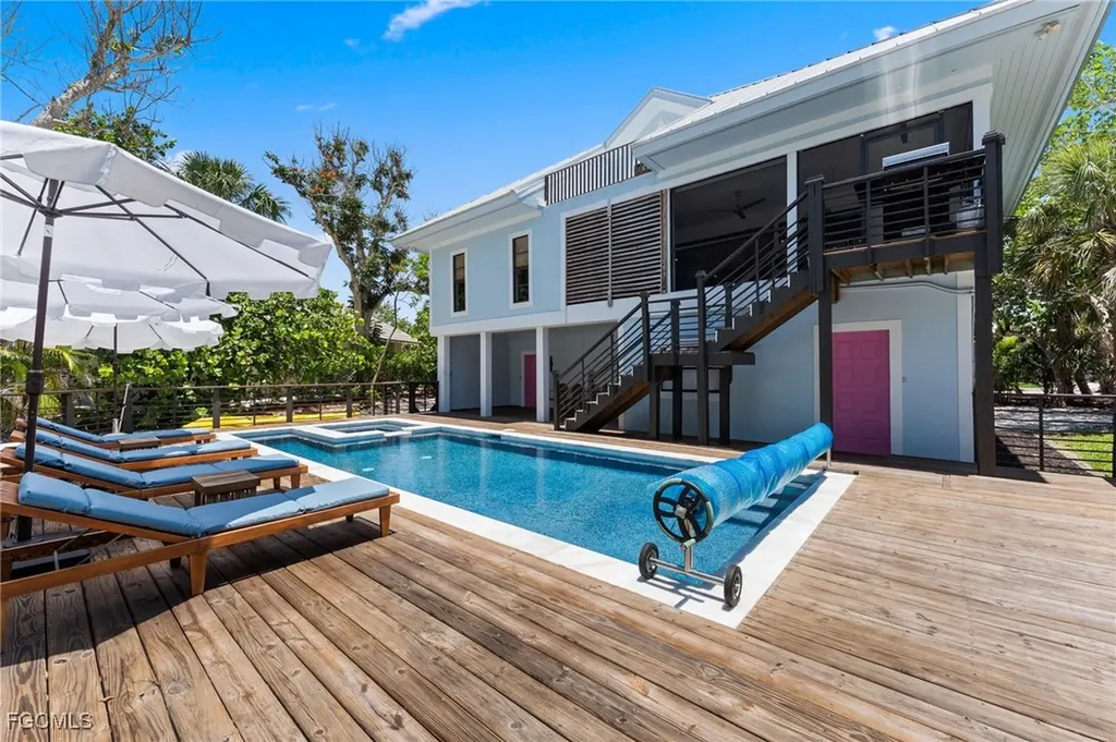 419 Lighthouse Way Sanibel FL 33957