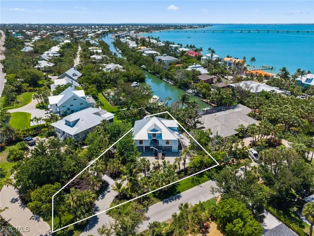 419 Lighthouse Way Sanibel FL 33957