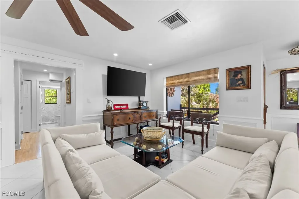 419 Lighthouse Way Sanibel FL 33957