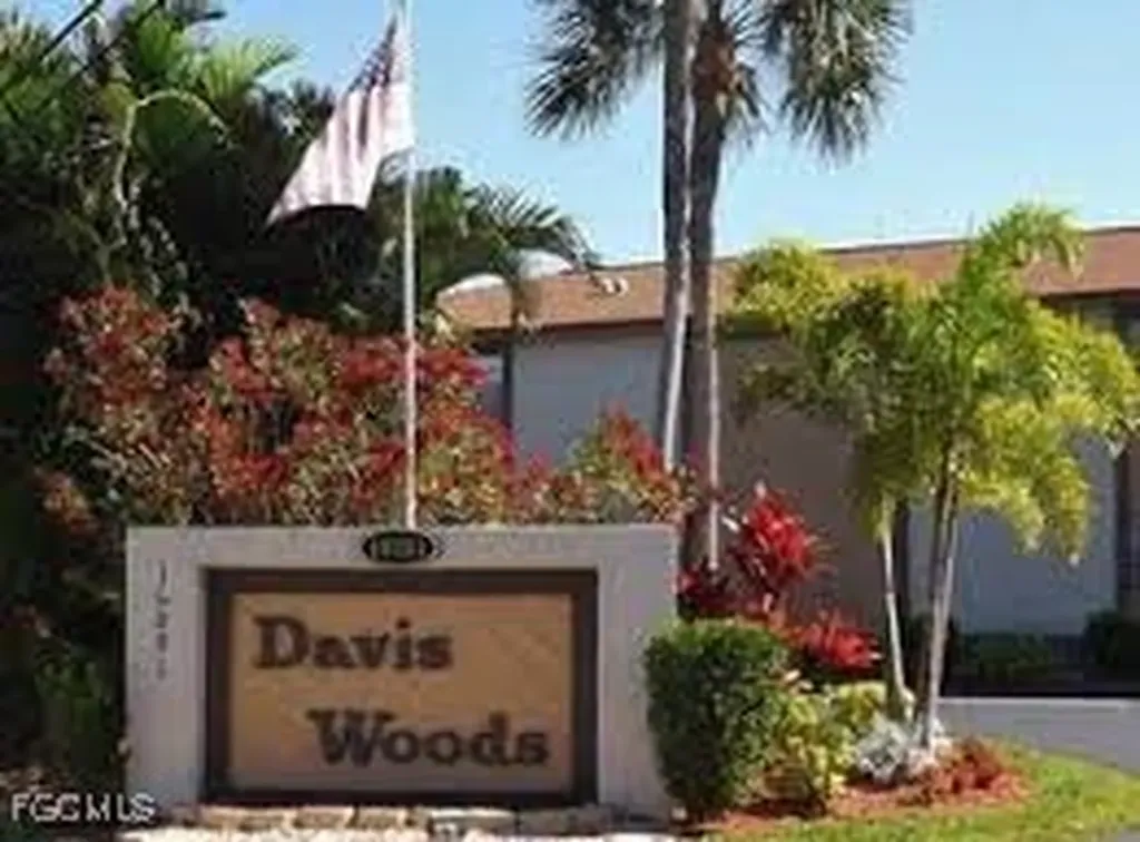 16881 Davis Road Fort Myers FL 33908