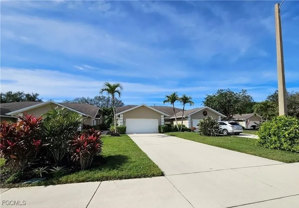 1909 W Crown Pointe Boulevard Naples FL 34112